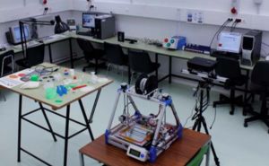 Vista del laboratorio de impresión 3D en la Escuela Politécnica Superior de la Universidad de Burgos