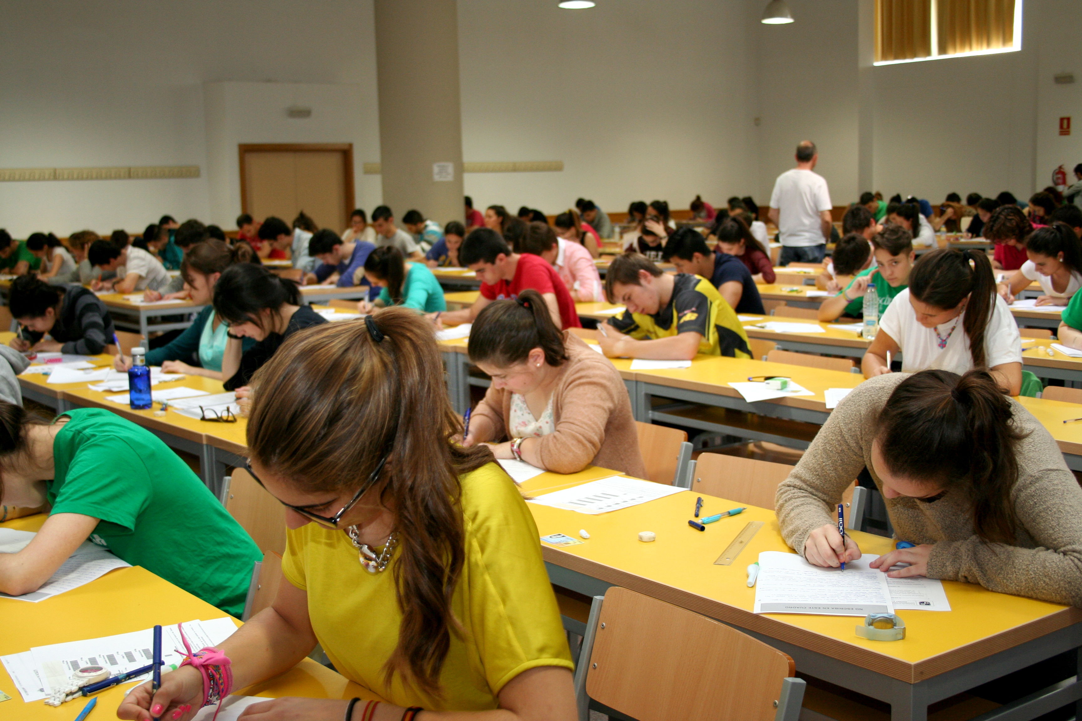Prueba de Acceso a enseñanzas universitarias. Junio 2014. 