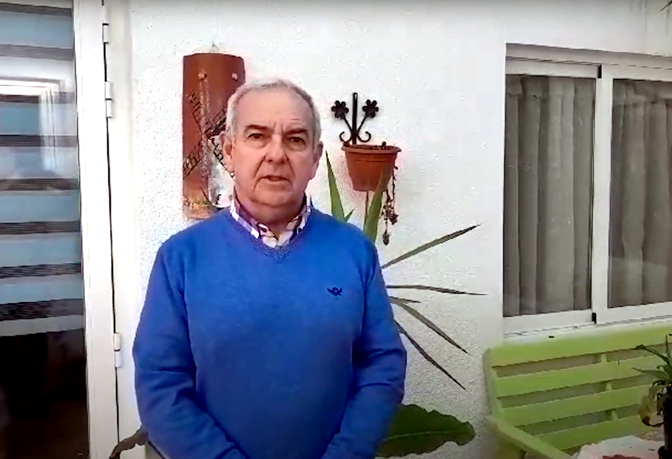 Accésit personas mayores de 60 años. Título de la obra: “Un corazón azul”