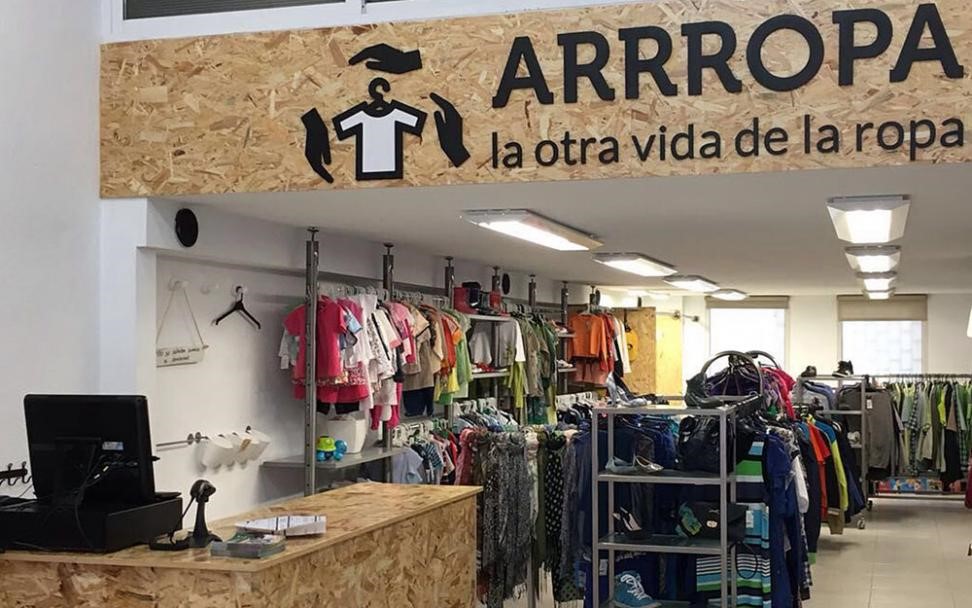 Venta Especial de ropa de moda sostenible y de segunda mano” | Universidad  de Burgos