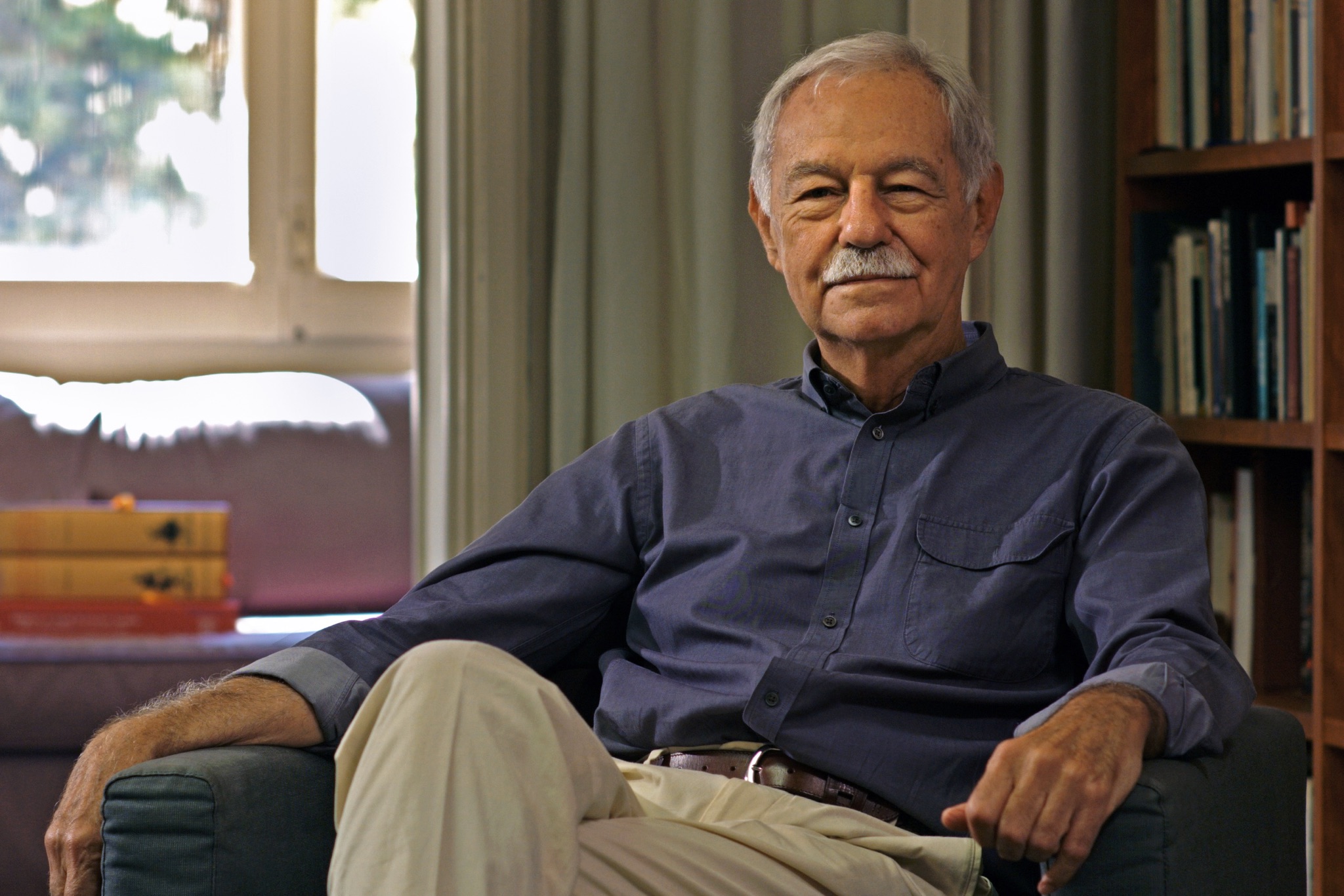 Eduardo Mendoza