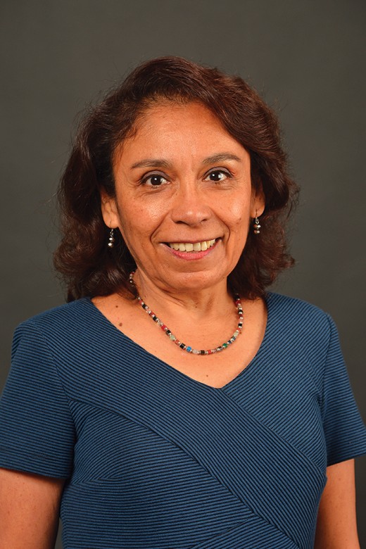 Dra. Irma López,  de la Western Michigan University