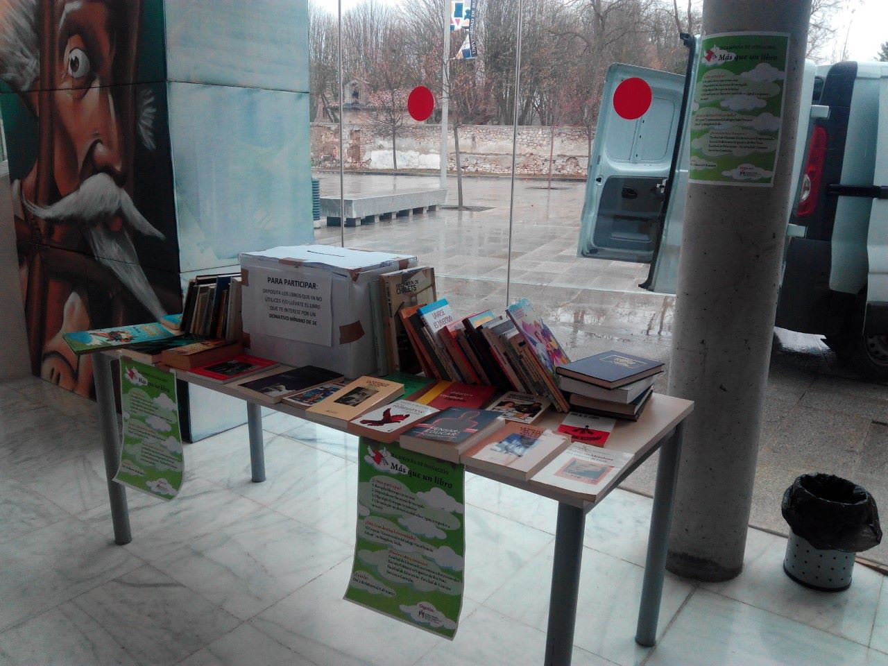 Mesa de donación en Servicios Centrales