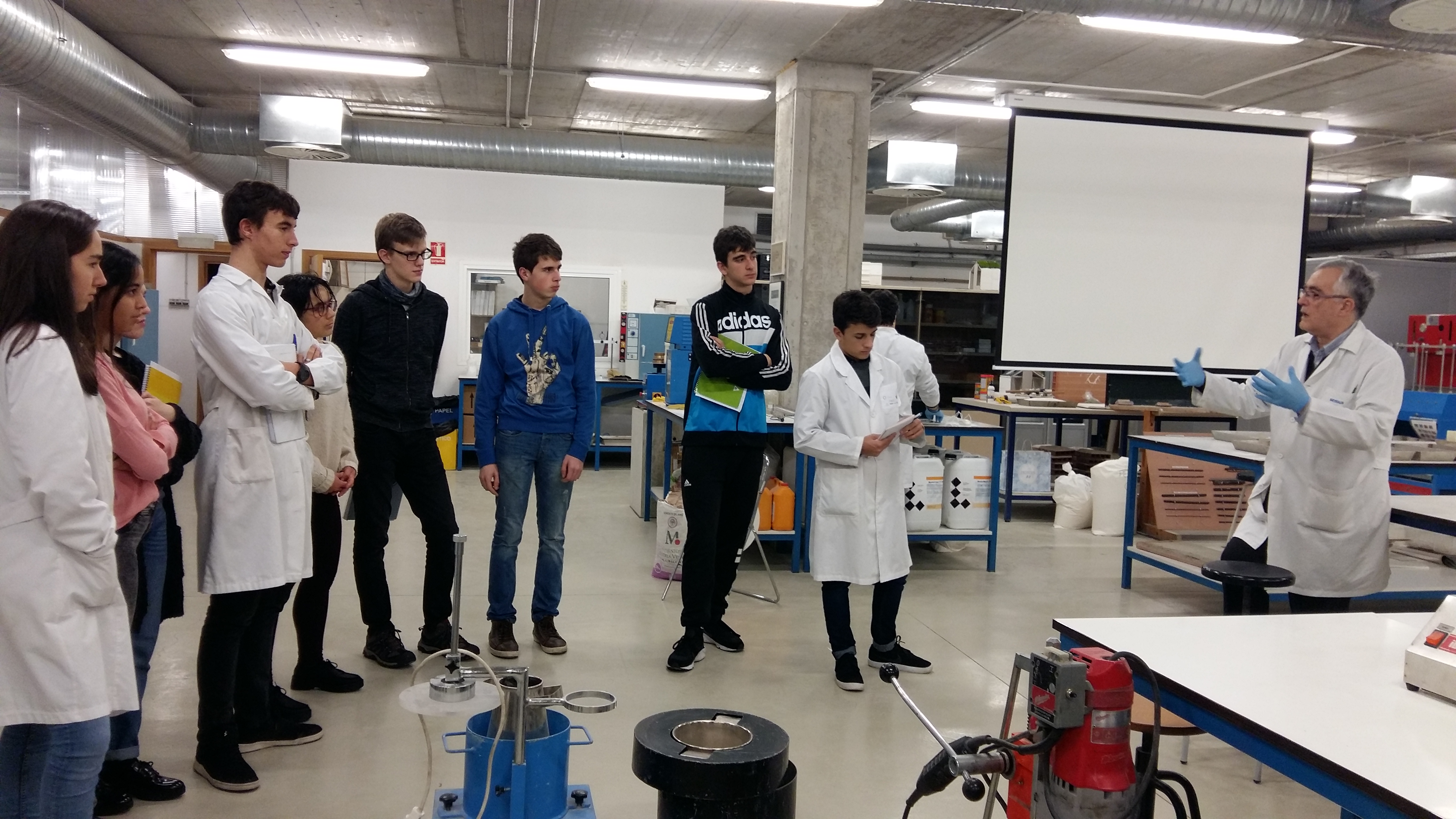 Alumnos del IES Félix Rodríguez de la Fuente en el GIIE