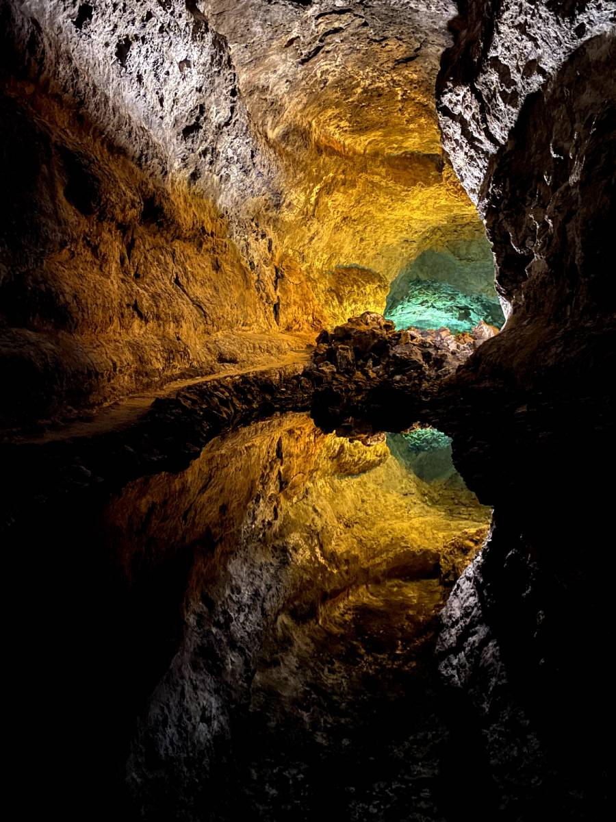 Cueva de luces "Eduardo Rodríguez Soto"