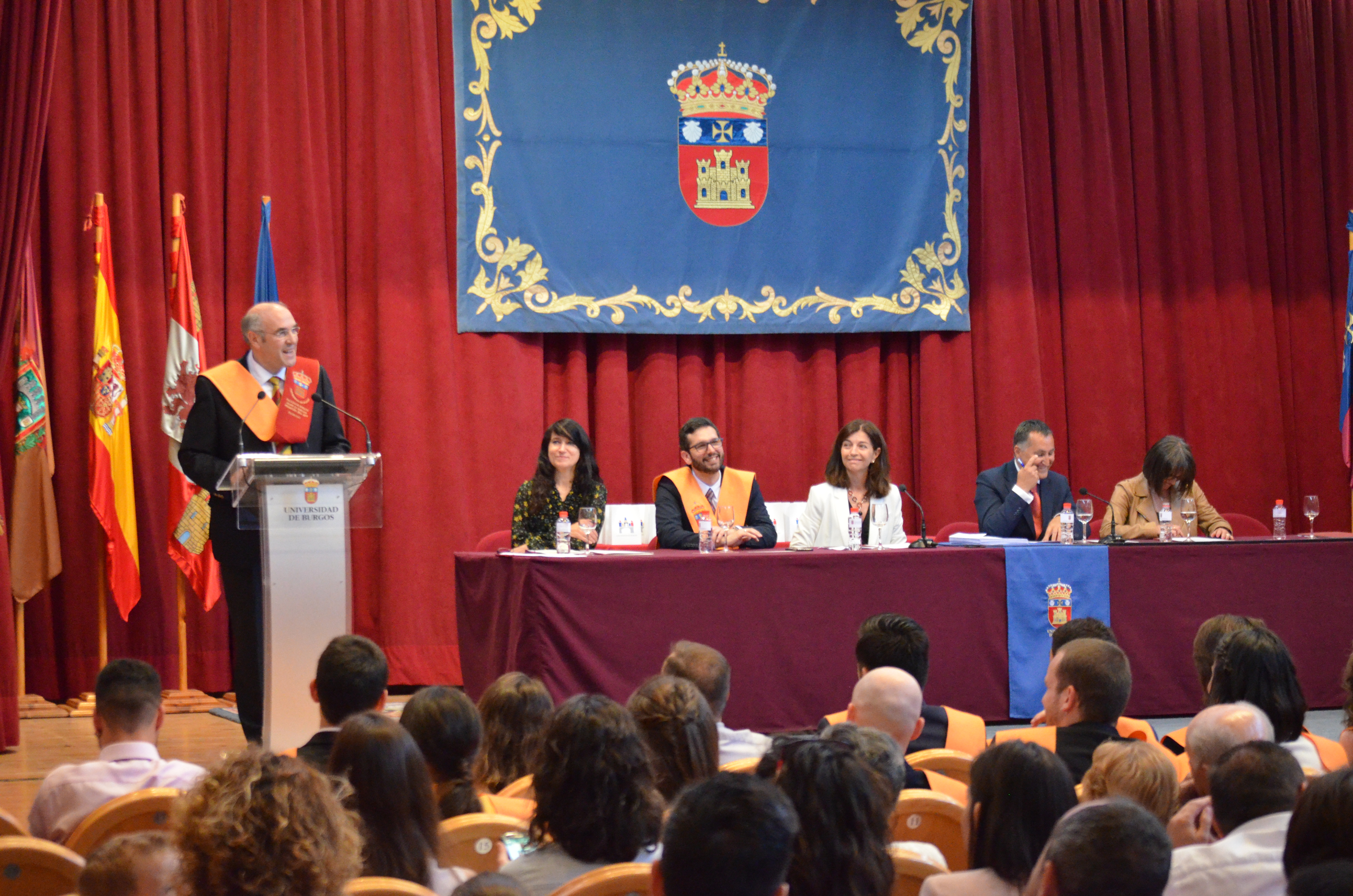 el padrino y la mesa