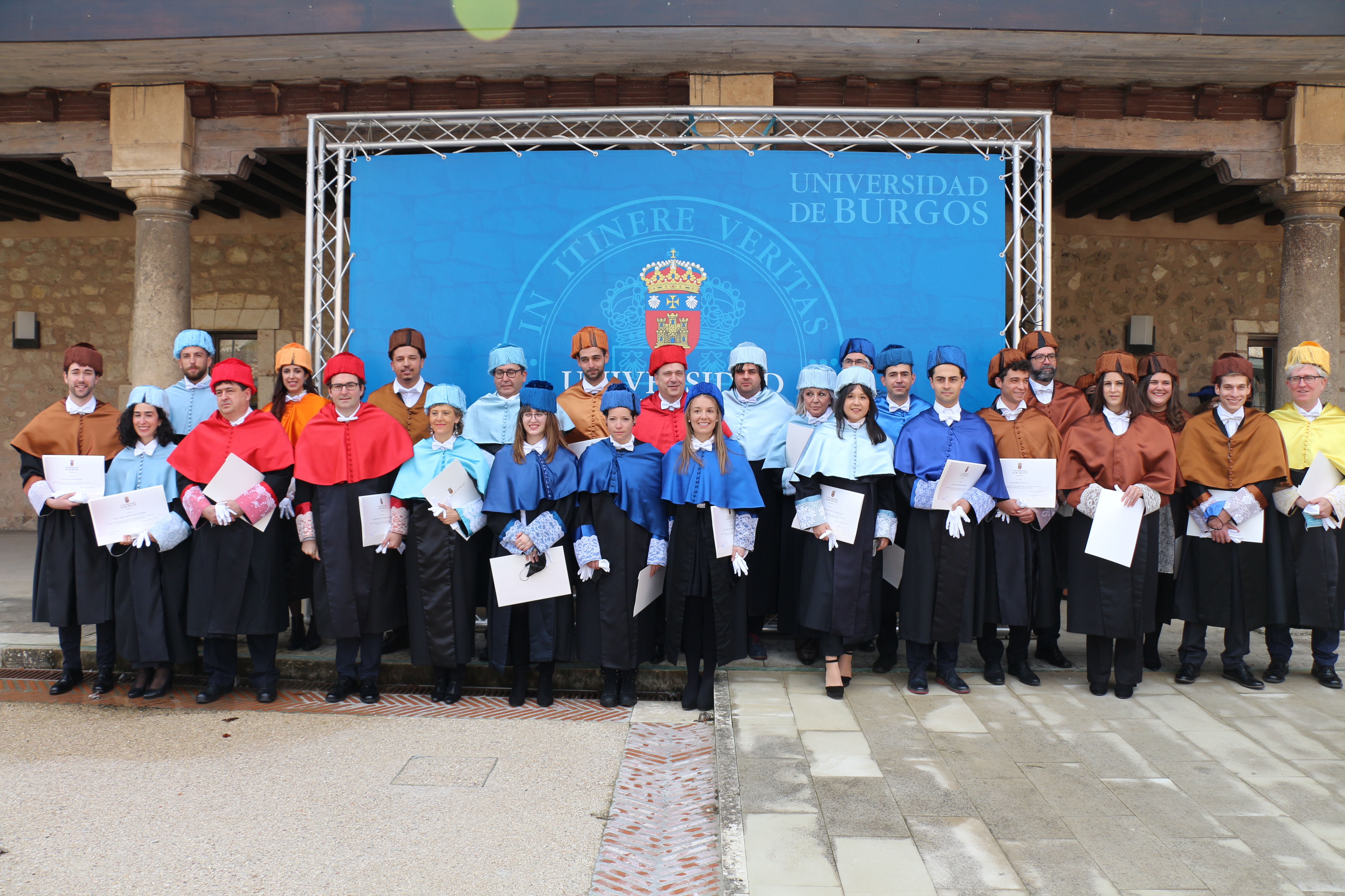 Doctores que han defendido su tesis doctoral en el año 2021