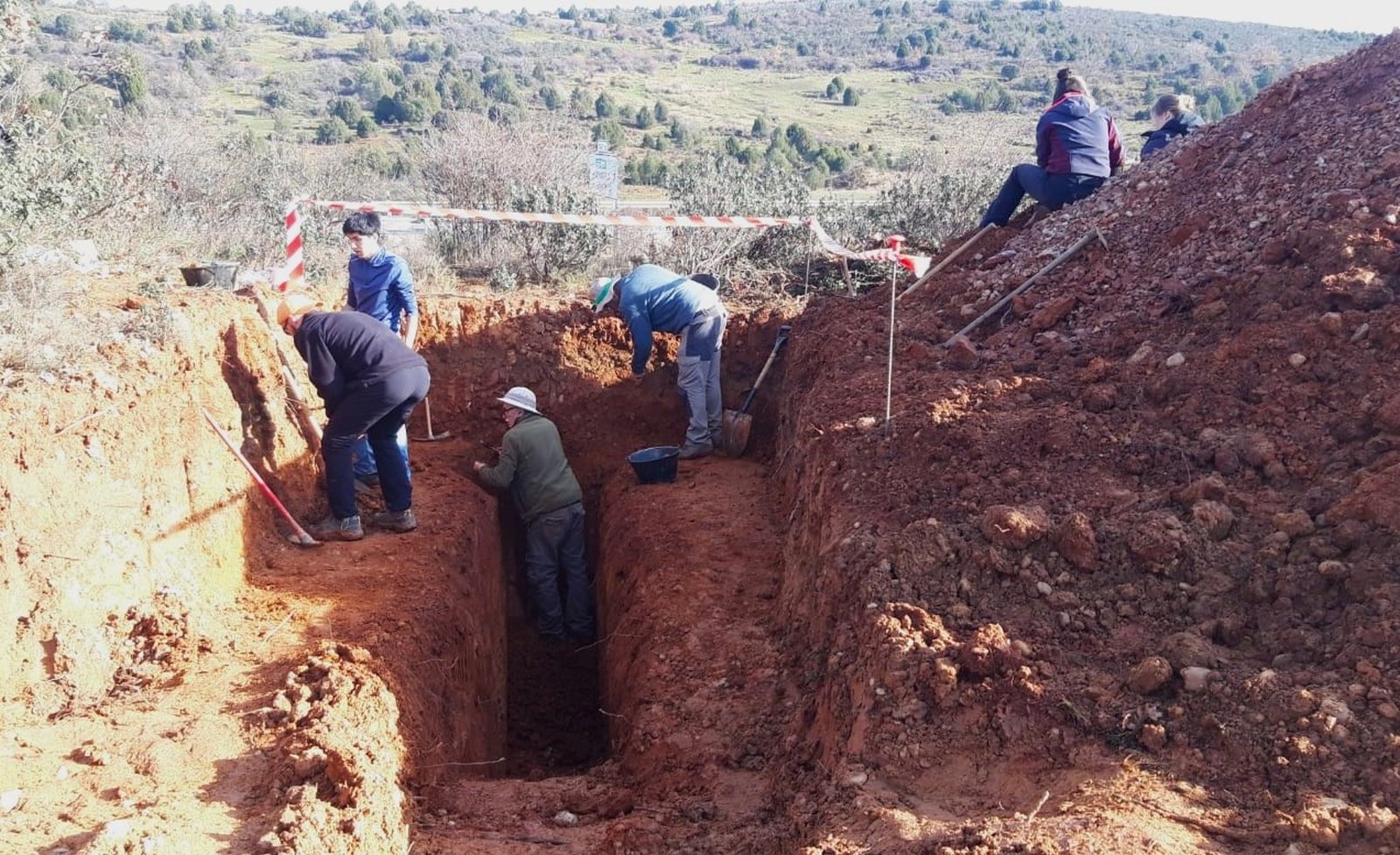 Sondeo arqueológico en el nuevo yacimiento de La Revilla en Hortigüela (Burgos)