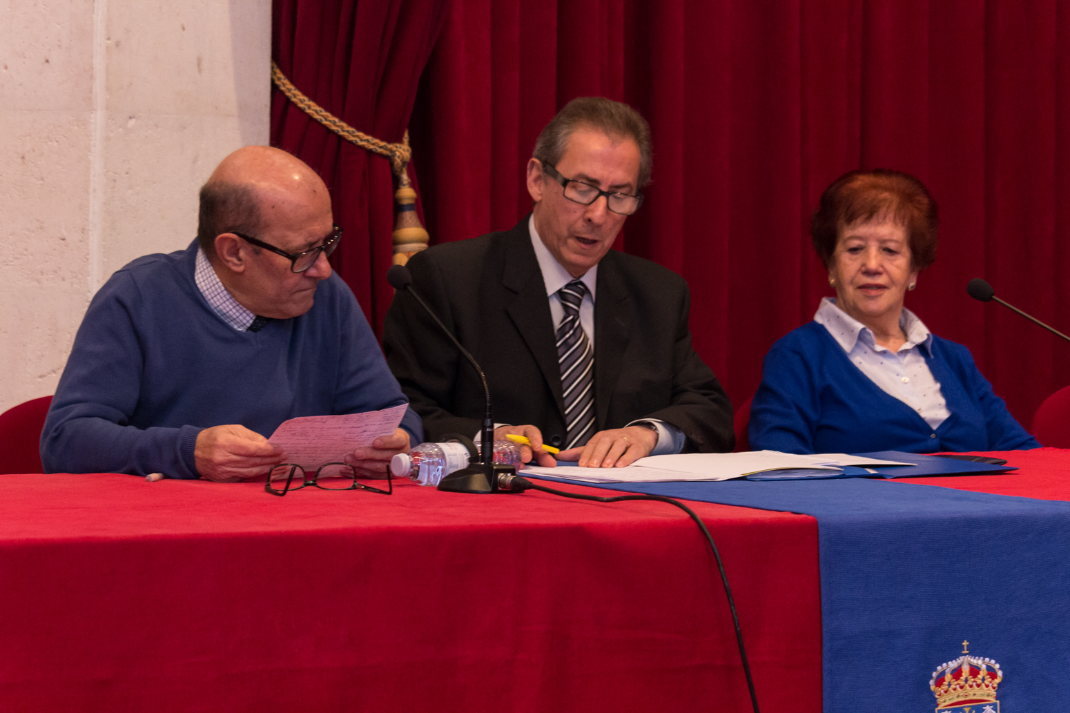 Liga de debate entre personas mayores. Equipo "Teca"