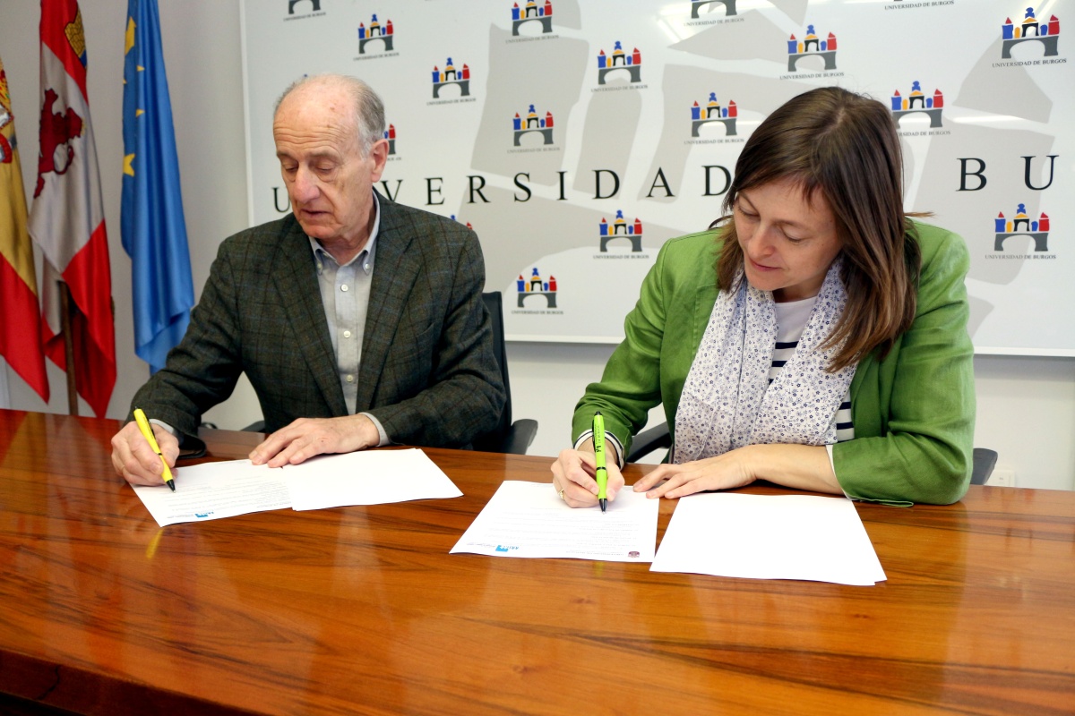 La AAAAUBU beca a los alumnos de másteres con dificultades económicas