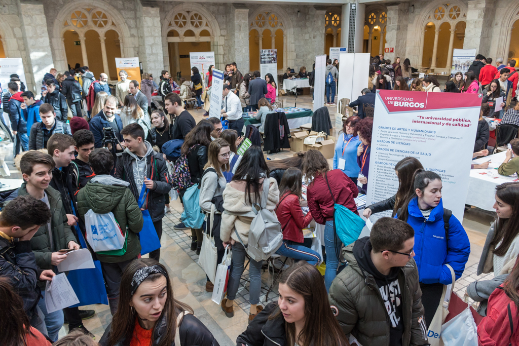 La UBU presenta su oferta académica en UNITOUR