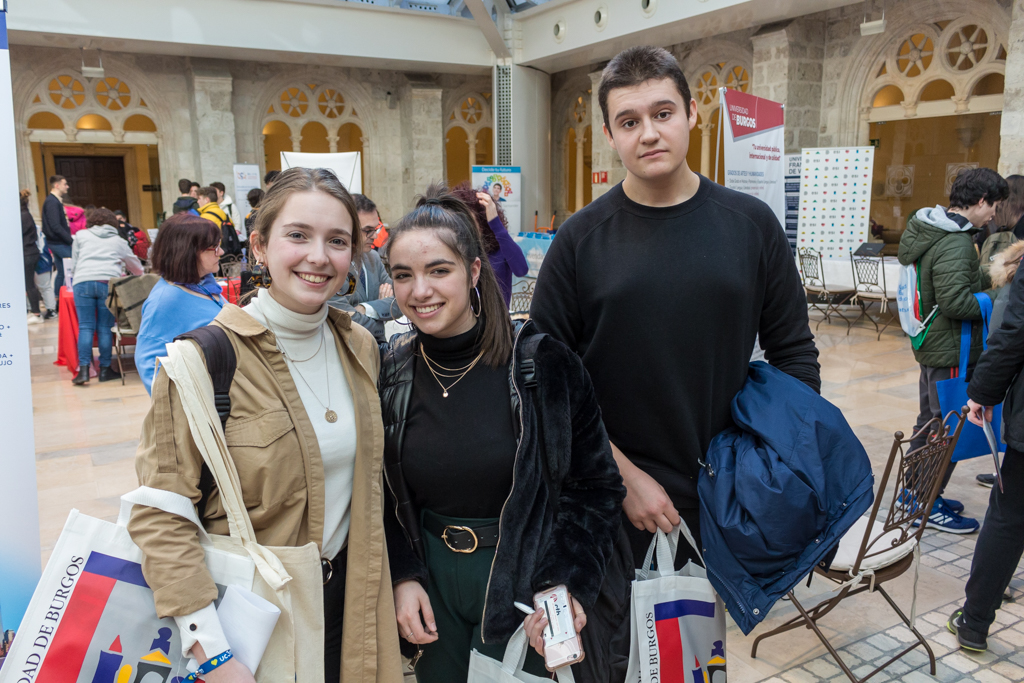 La UBU presenta su oferta académica en UNITOUR