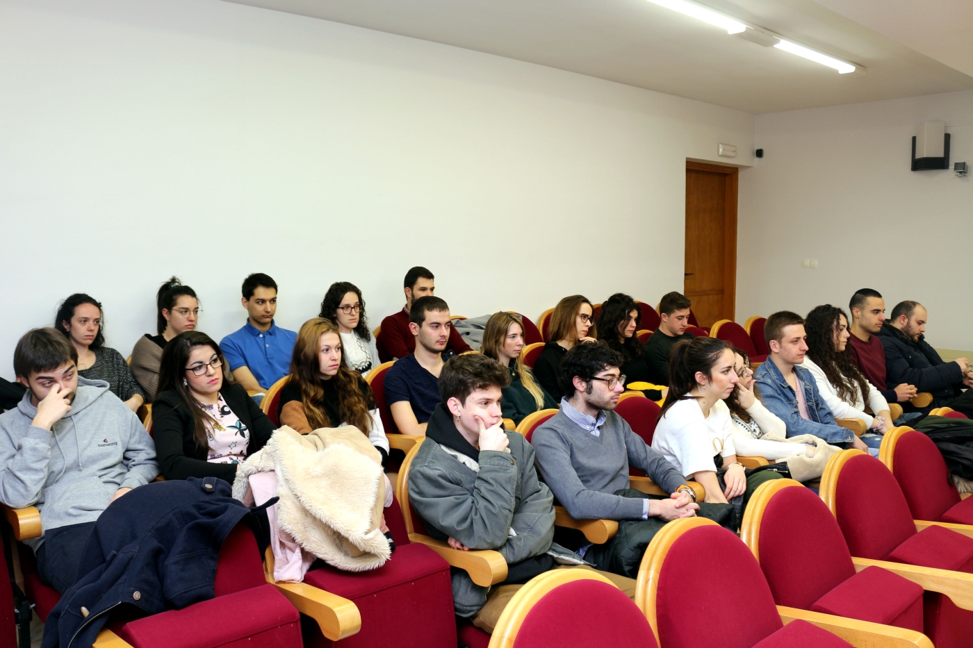 2019-02-26 entrega diplomas alumnos Bruselas