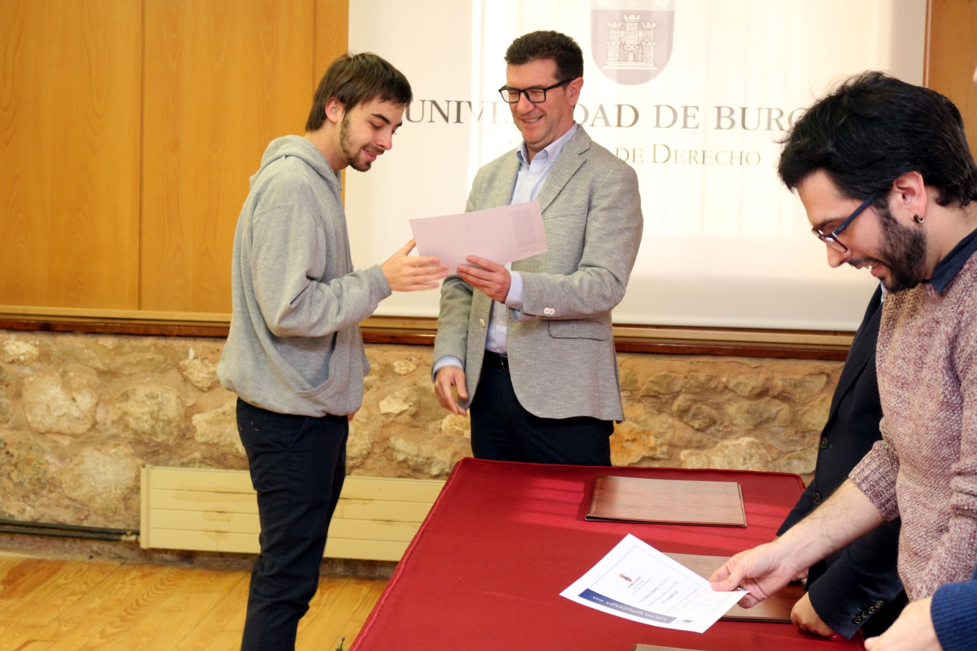 2019-02-26 entrega diplomas alumnos Bruselas