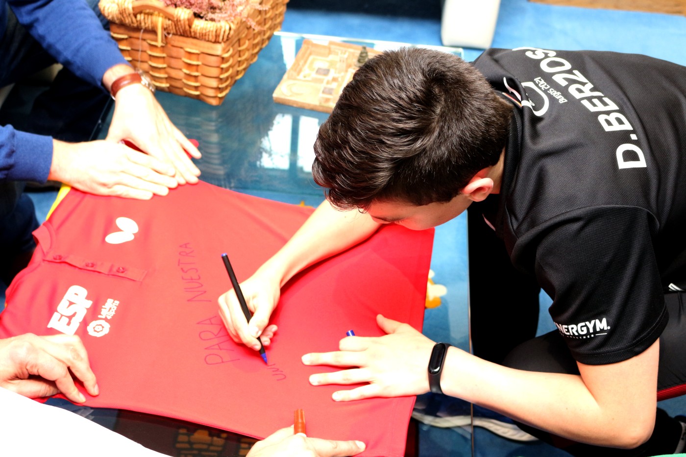 El joven palista Daniel Berzosa visitó al rector de la Universidad de Burgos