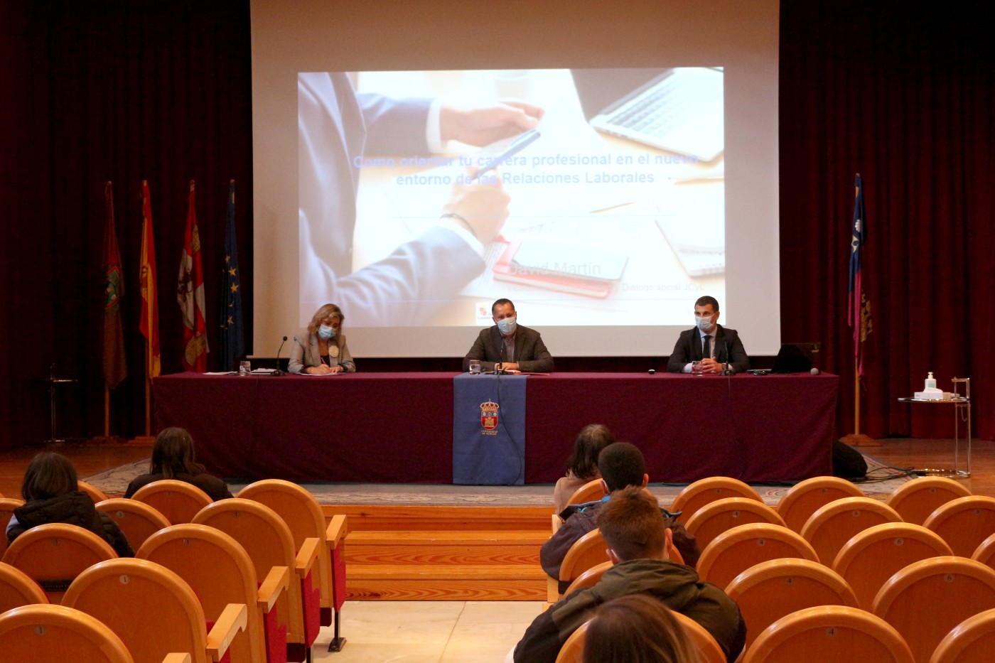 Conferencia ¿Cómo orientar tu carrera profesional en el nuevo entorno de las relaciones laborales?