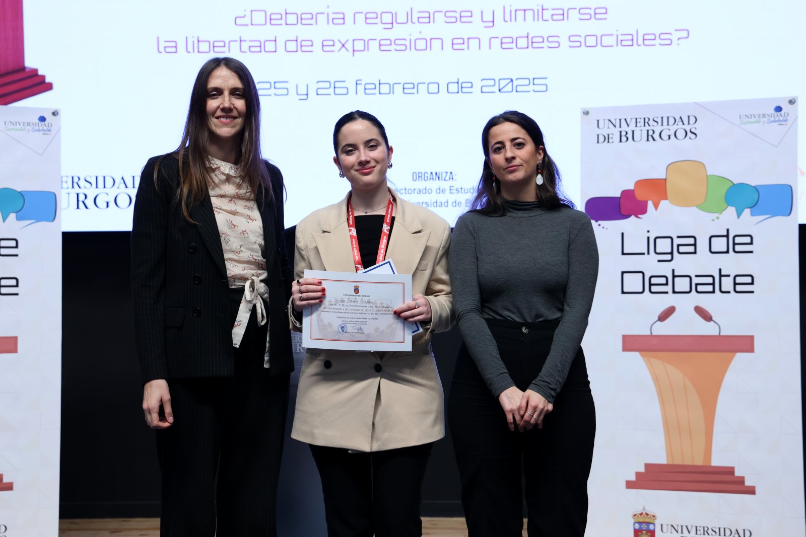  Leyre Busto. Premio a la mejor oradora