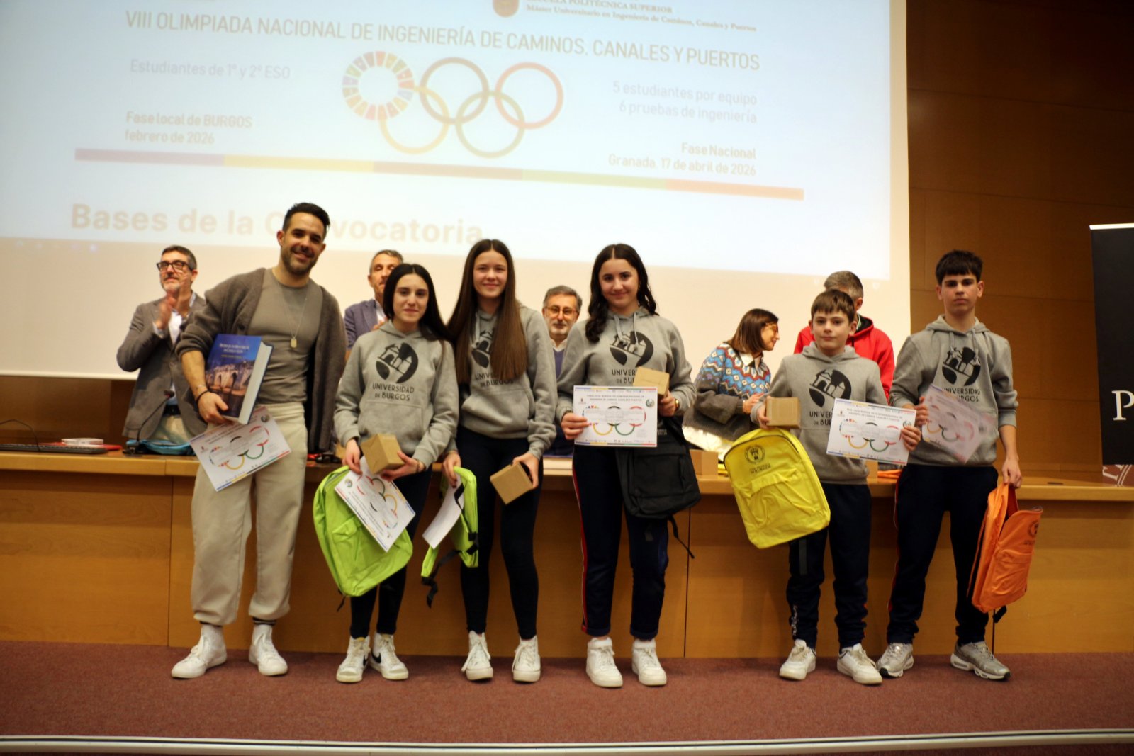 Segundo puesto. Equipo "Ingenieros que caminan", del IES Camino de Santiago.