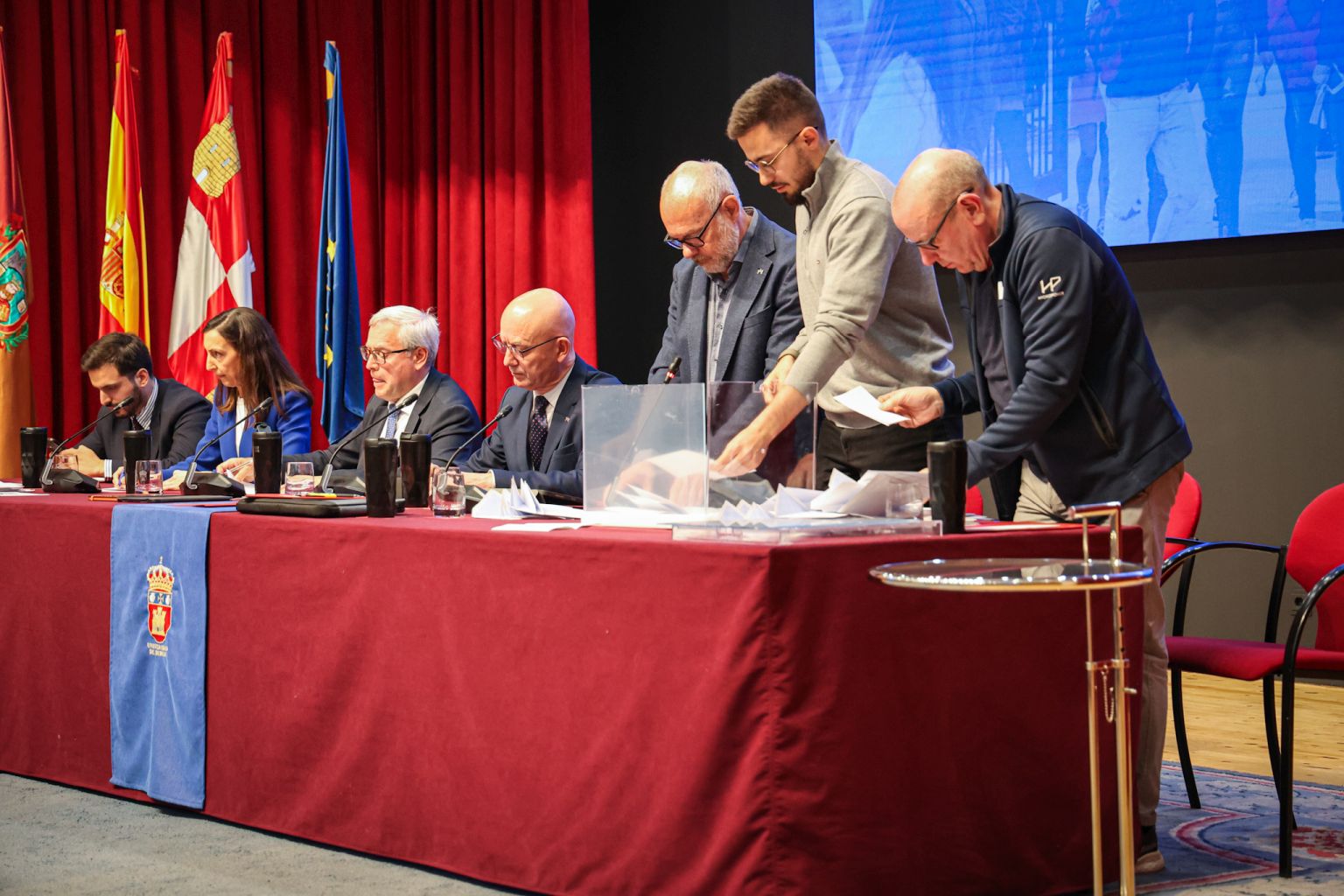 La Universidad de Burgos seguirá rigiéndose por los Estatutos de 2003 ...
