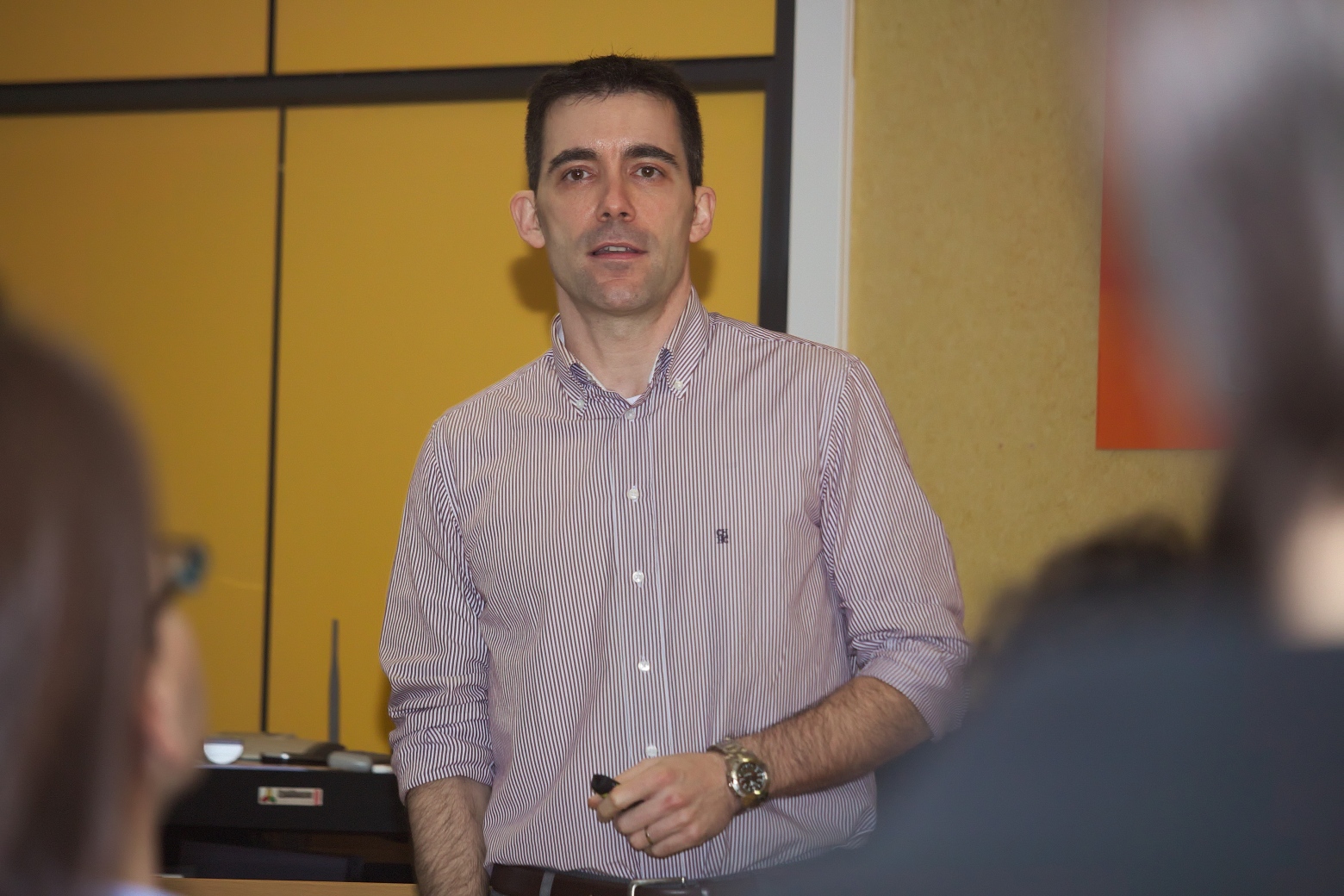 Conferencia cómo escribir artículos investigación