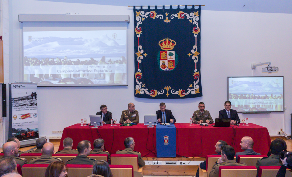 XXXII Campaña Antártica española