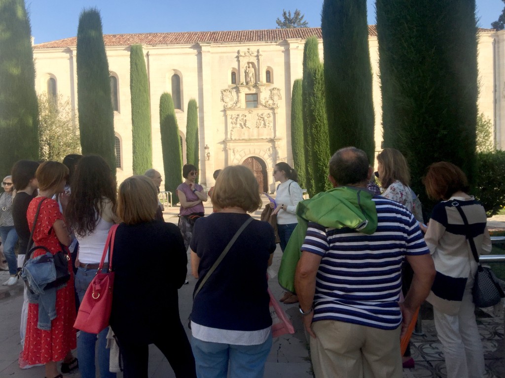 Burgos con gafas violeta