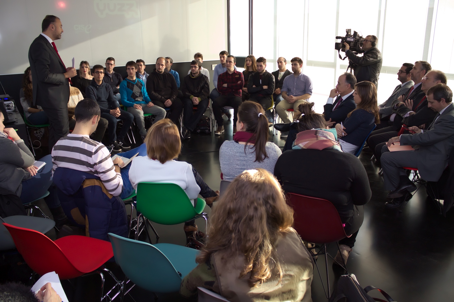 Presentación VI edición Yuzz