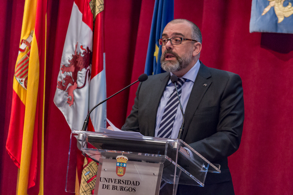 Toma posesión decanos de Educación y Humanidades y Comunicación