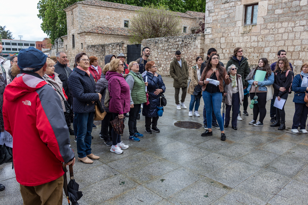 Estudiantes de Historia acercan el patrimonio histórico y cultural de la UBU a las personas mayores