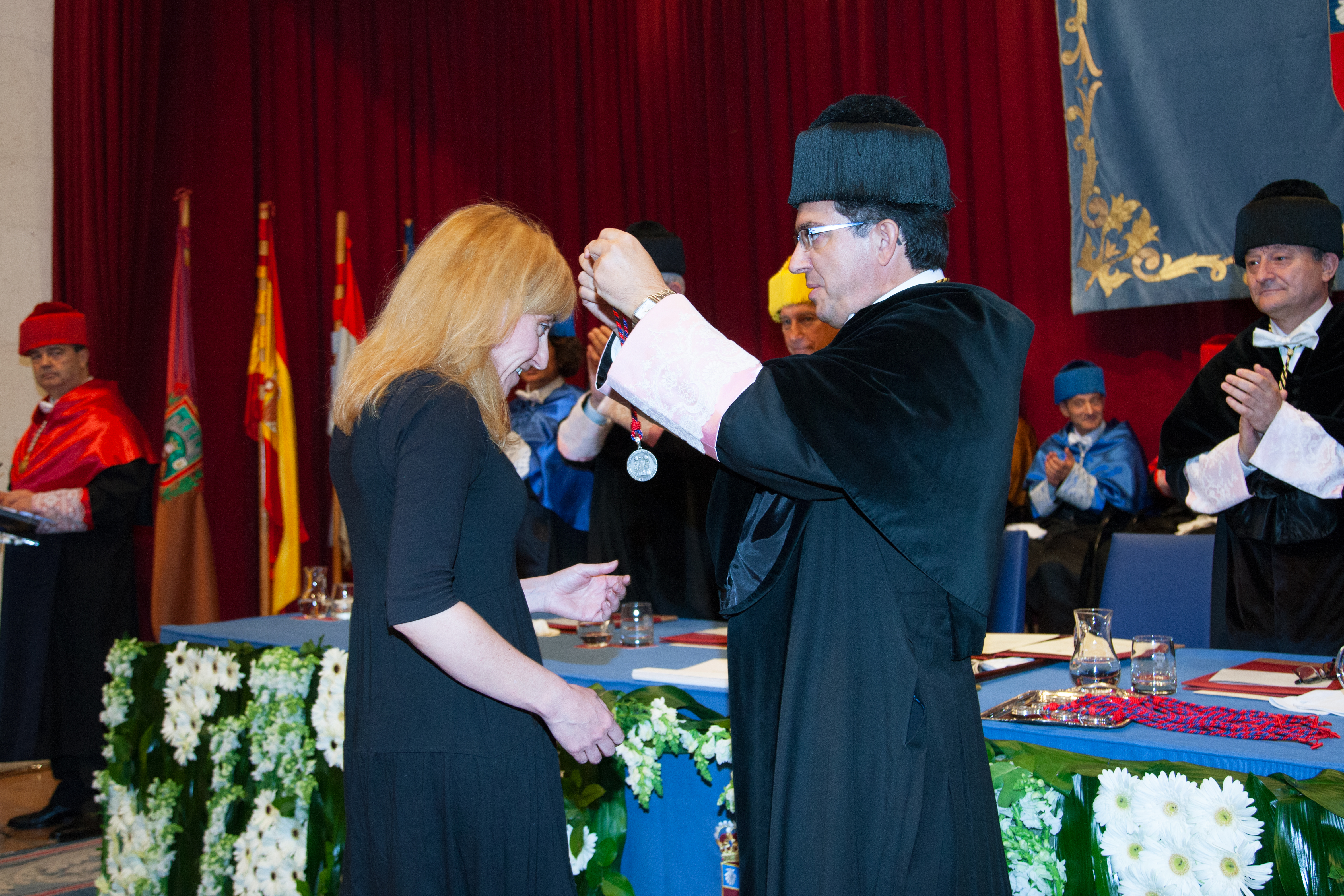 Dña. María Cruz Atanes Martínez