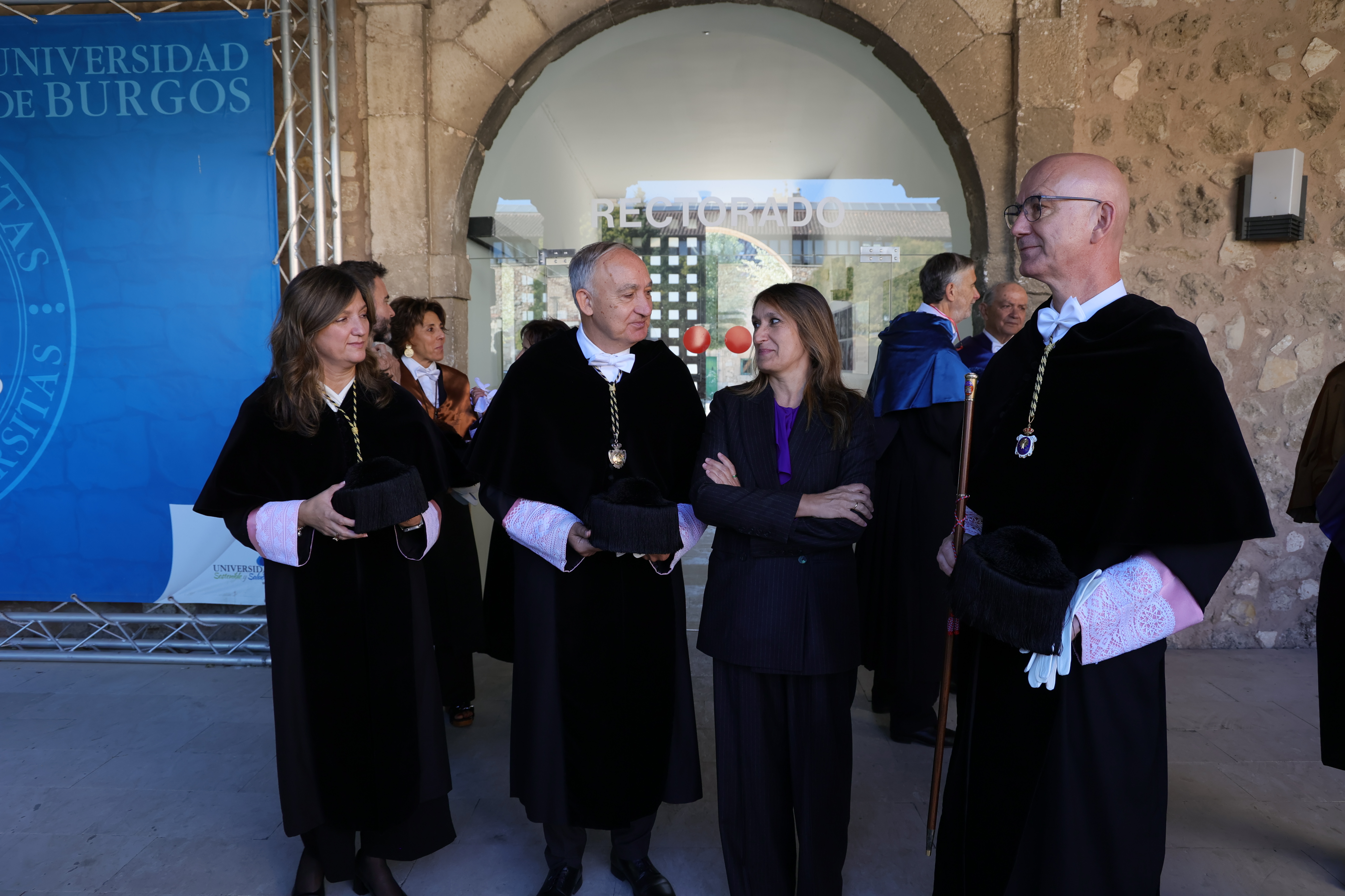 Rectores de las universidades de Castilla y León junto a la consejera de Educación
