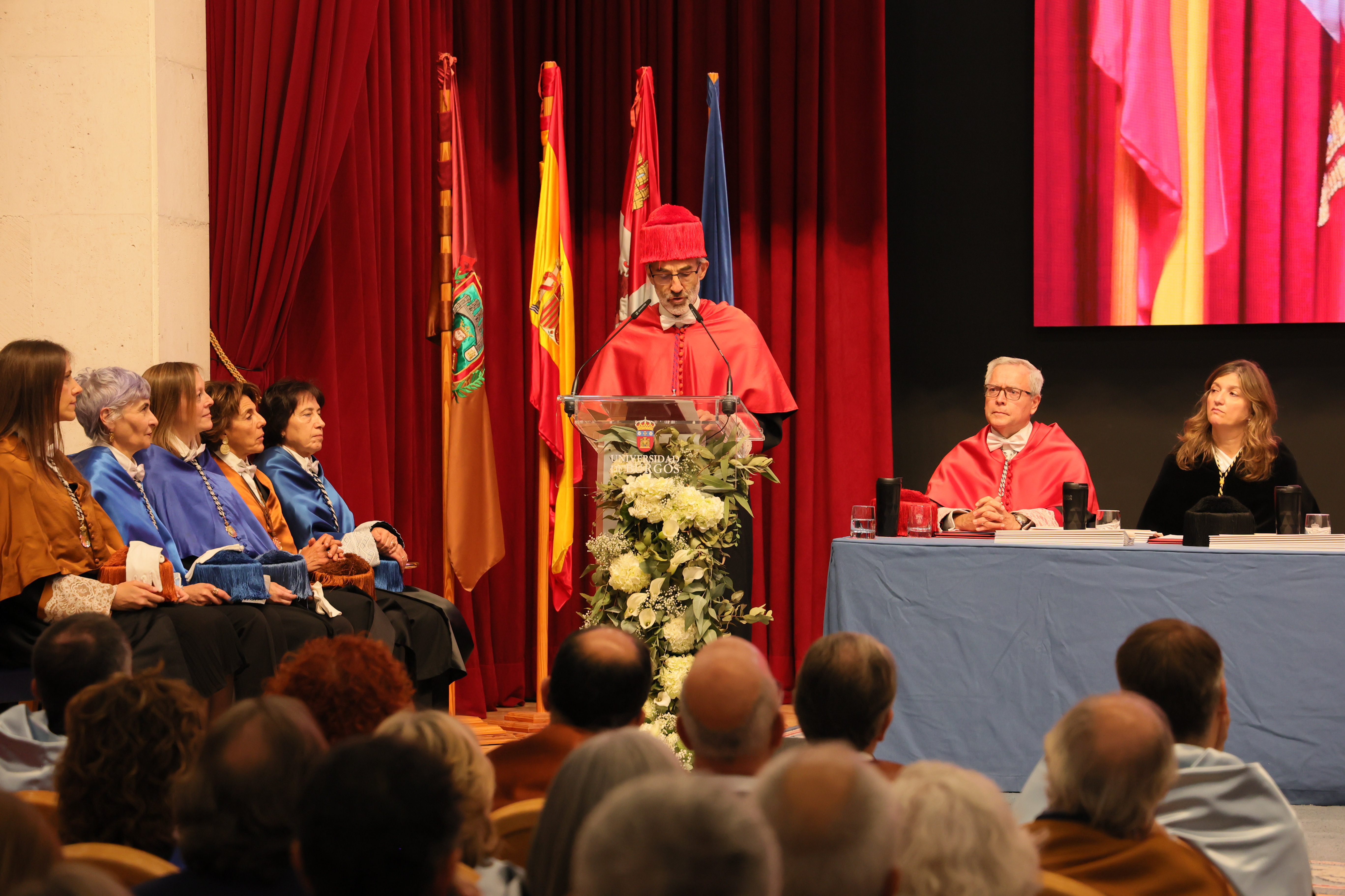 El Dr. José María Caballero Lozano imparte la Lección Inaugural