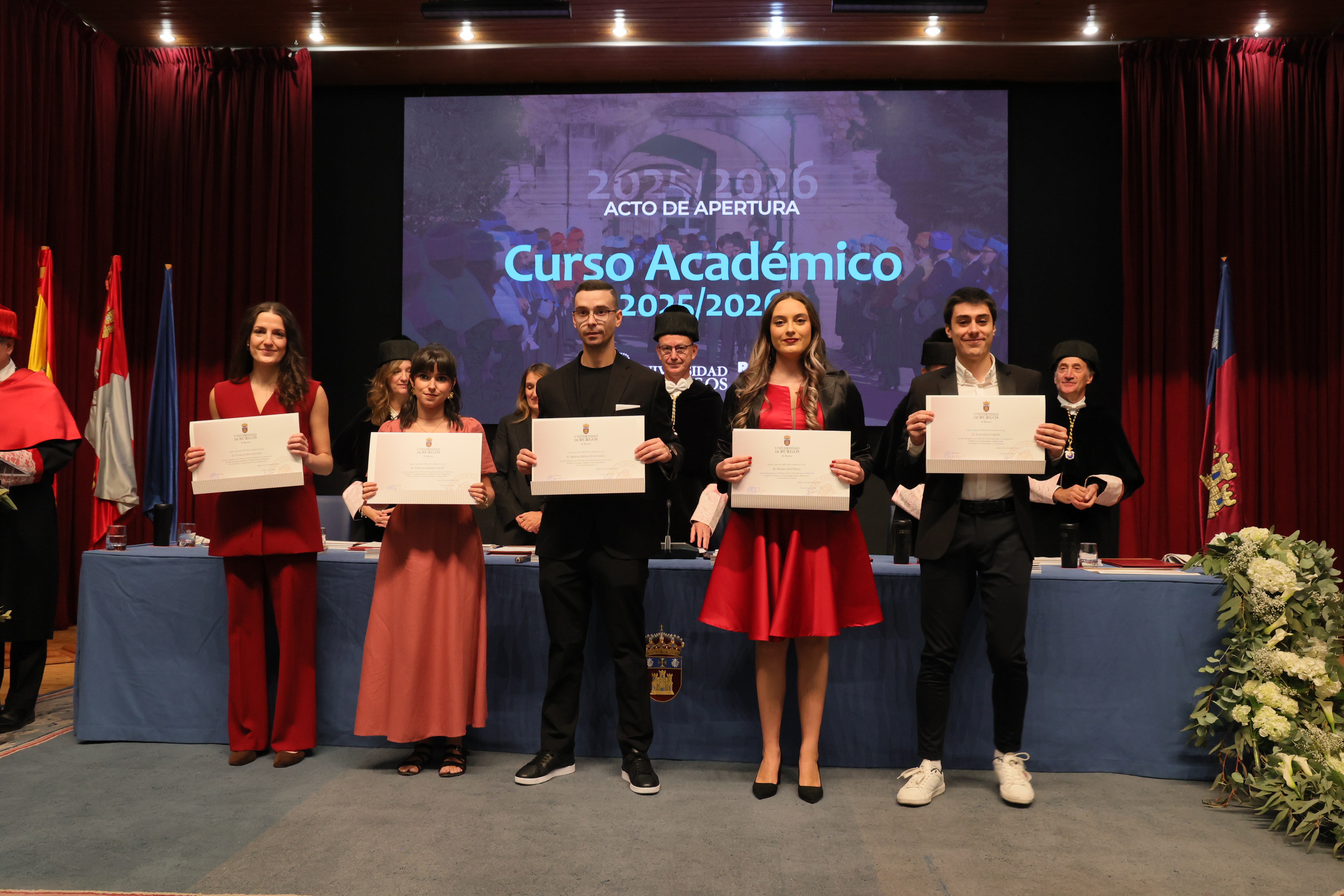 D.ª Tania Cuesta Elvira, D.ª Cristina Sierra Calvo, D. Arsenio Besga Zunzunegui, D.ª María Juez Pérez y D. Juan Cruz Cortés