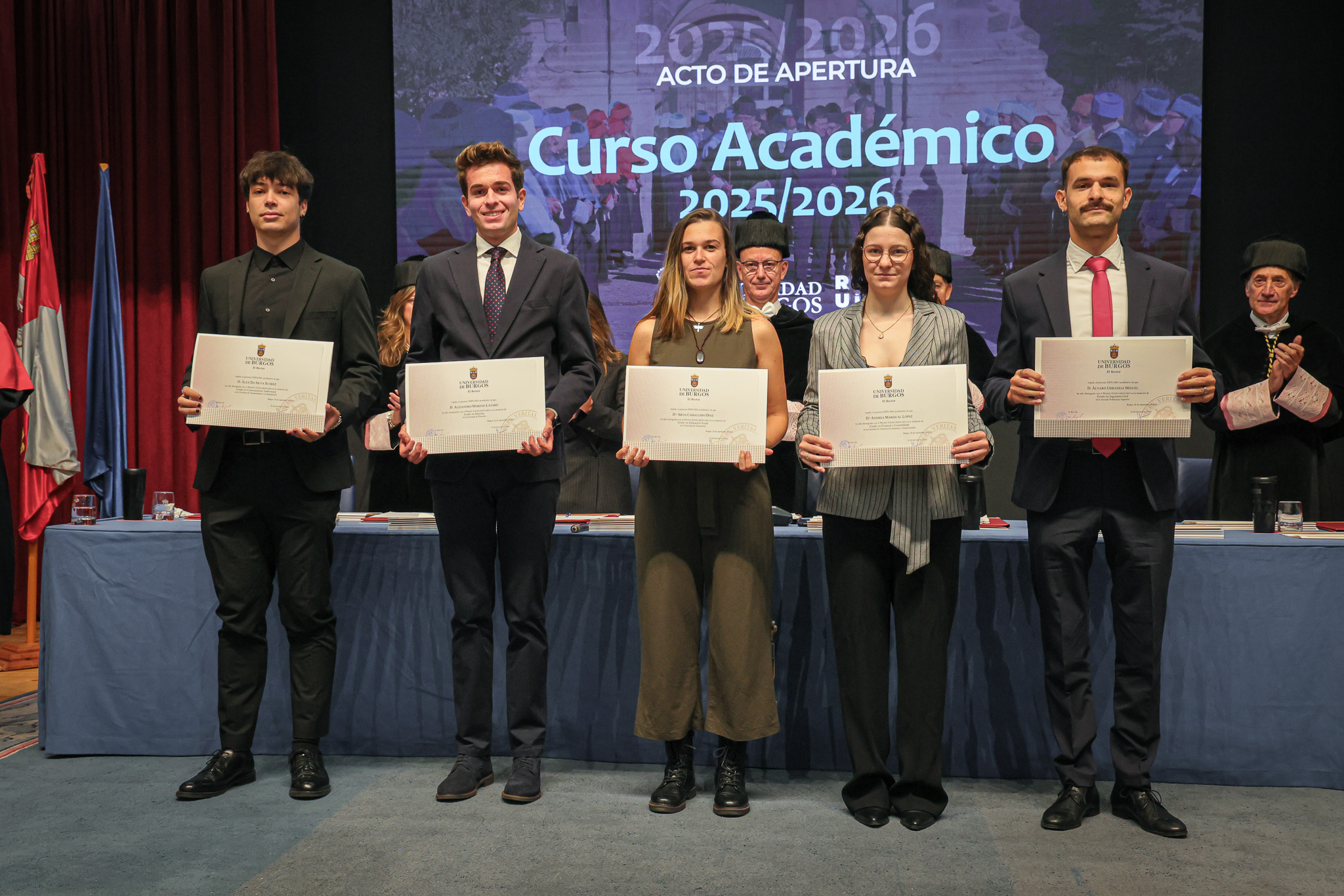 D. Álex da Silva Suárez, D. Alejandro Moreno Lázaro, D.ª Aroa Caballero Díaz, D.ª Andrea Mariscal López y D. Álvaro Urbaneja Miguel
