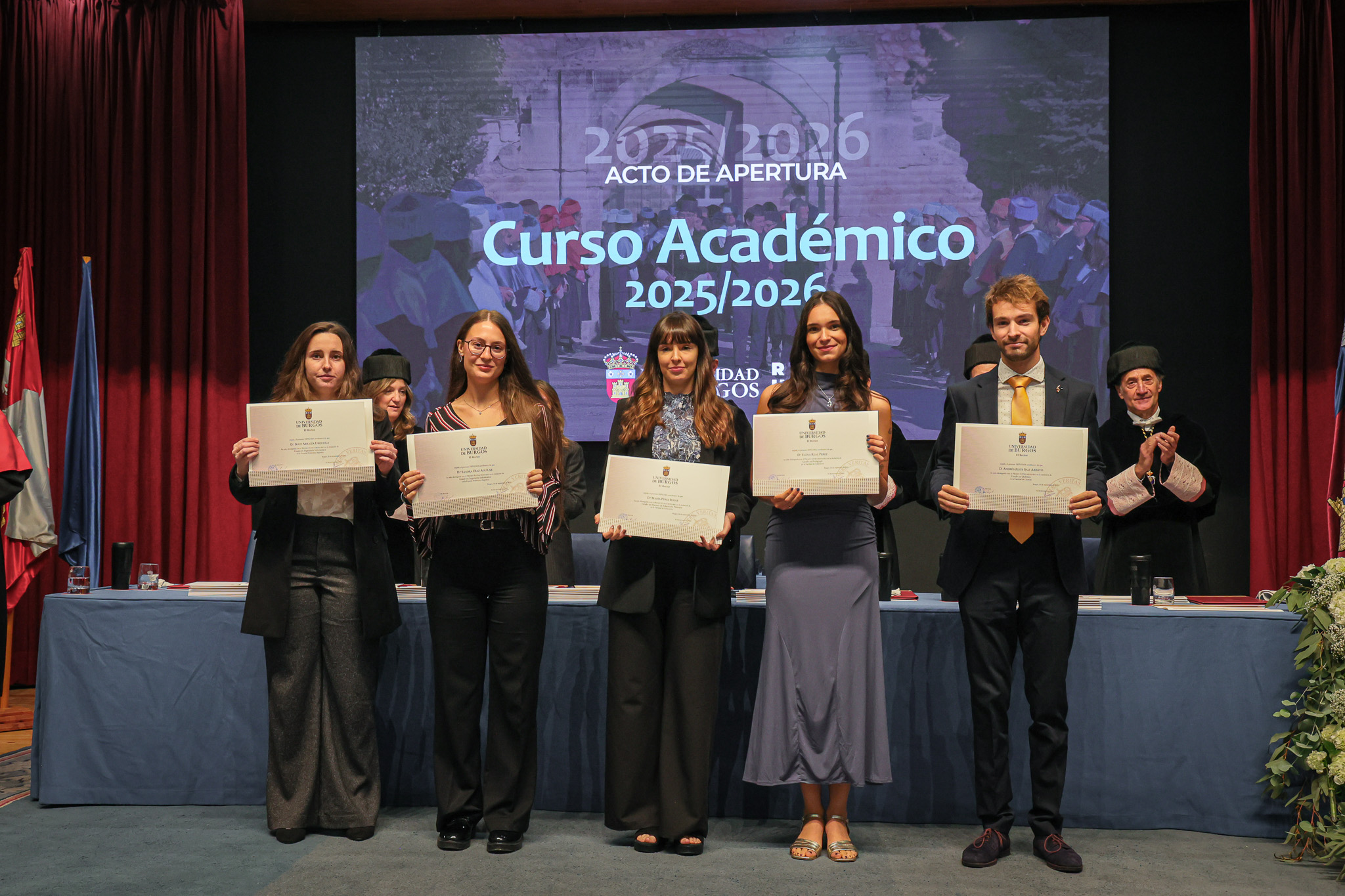 D.ª Irati Arraíza Urquiola, D.ª Sandra Díaz Aguilar, D.ª María Pérez Rojas, D.ª Elena Real Pérez y D. Andrés Jesús Saiz Arroyo