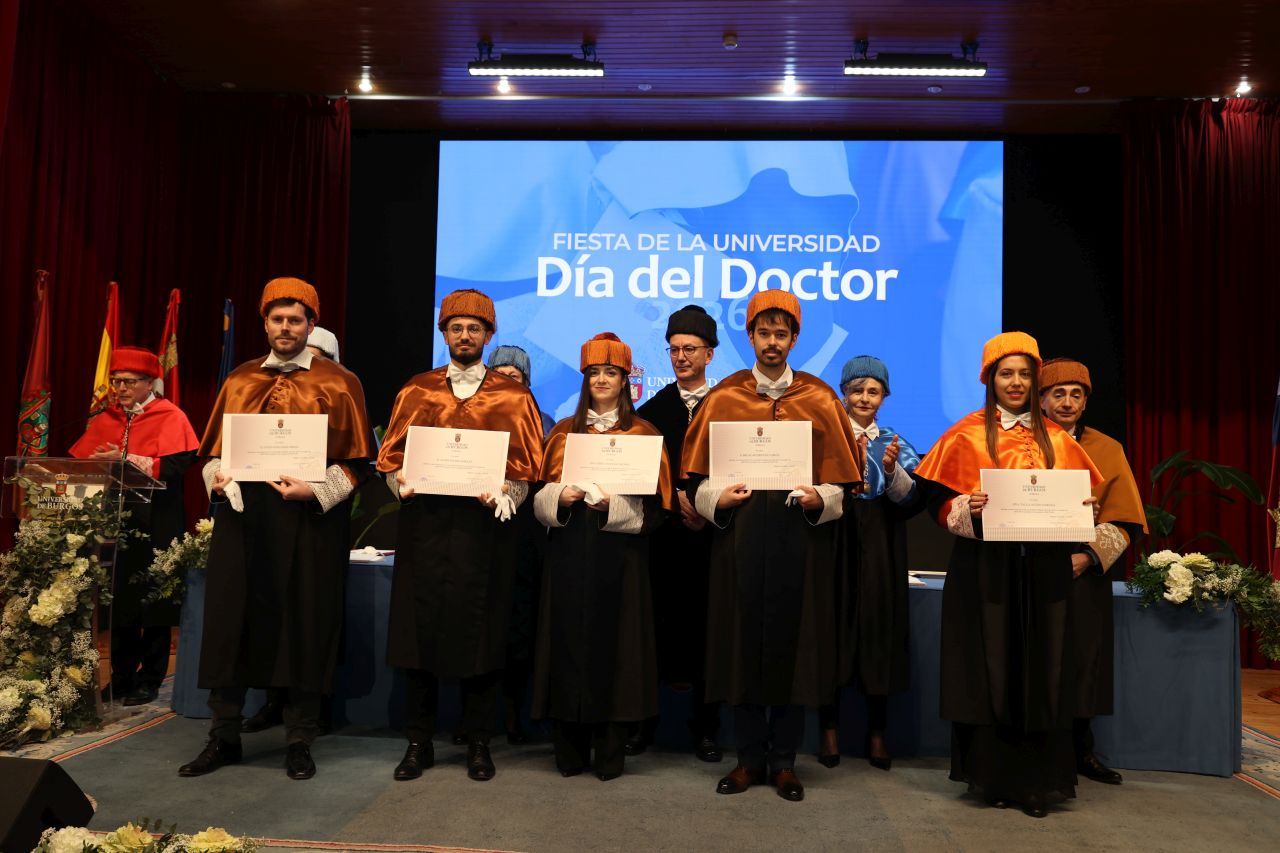 Dr. David González, Dr. Javier Manso, Dra. Nerea Hurtado, Dr. Bruno Rodríguez y Dra. Paula Antón