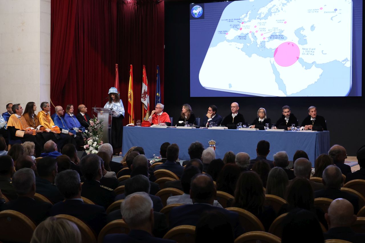 Dra. Marta Navazo. Imparte la lección Inaugural