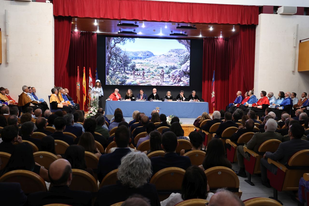Dra. Marta Navazo. Imparte la lección Inaugural