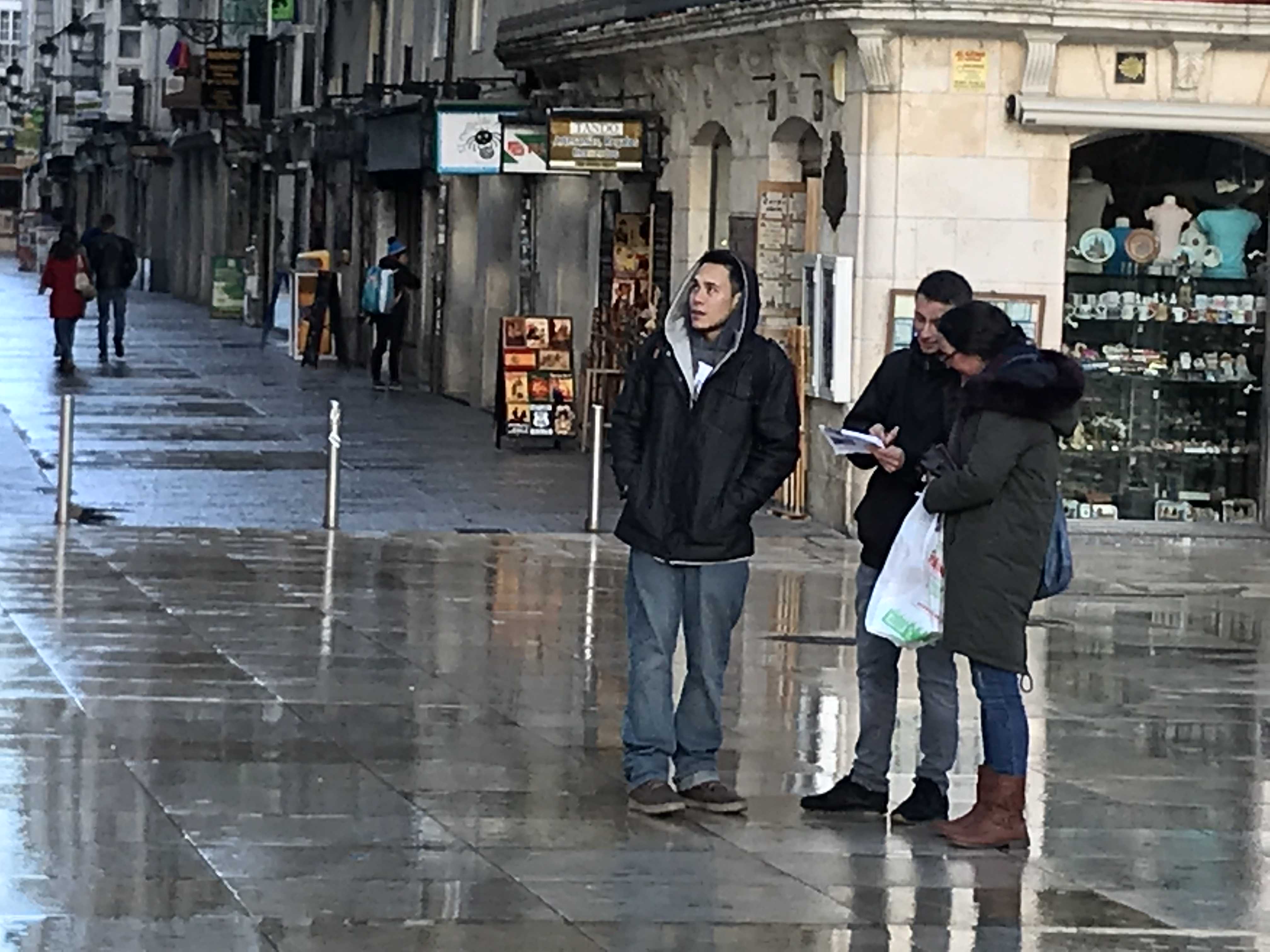 ELE - bajo la lluvia