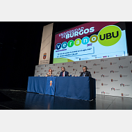 Conferencia Rosa María Calaf