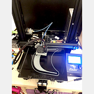 Decenas de impresoras 3D funcionando en Burgos para ayudar al sistema sanitario