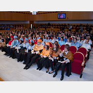 Doctores galardonados con el premio extraordinario de doctorado, curso académico 2012-2013