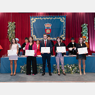 Doña Astrid Marcos, doña Mªdel Mar Abarca, don Enrique Santamaría, doña Ana Mª Vicario y doña Mireya Herrero