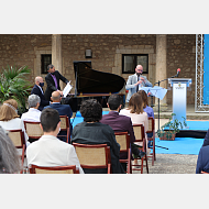Javier Centeno al piano y Alfonso Blasco al Oboe unrán con diferentes piezas musicales los contenidos del acto de entrega de la máxima distinción de la UBU