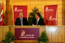 Firma del protocolo de colaboración por el que el Gobierno de la Comunidad cede el Hospital Militar a la Universidad de Burgos.