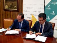 Firma convenio UBU-Cajaviva