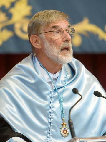 Momento de la intervención del DHC Geoffrey Parker