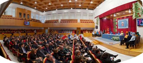 Aula Magna del Hospital del Rey. Comunidad universitaria y sociedad en general celebran la Fiesta de la Universidad
